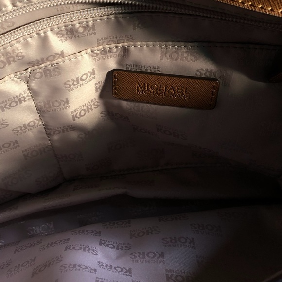 MICHAEL KORS COLGATE HANDBAG. - Picture 6 of 6